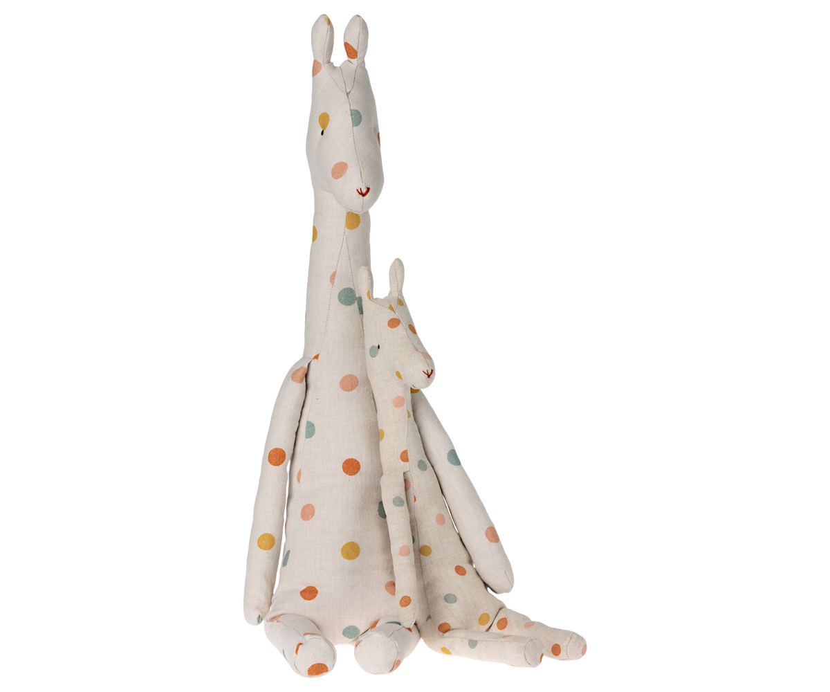 Giraffe, Medium