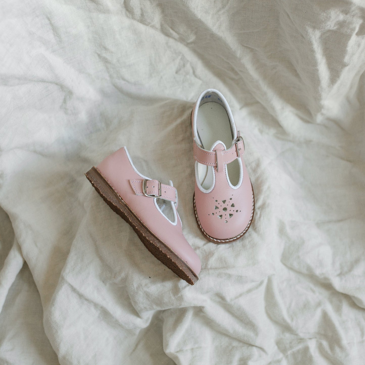 Anna T-Strap - Pink