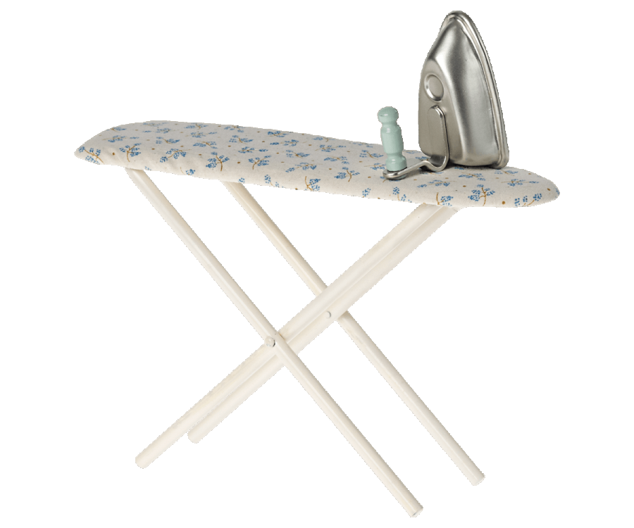 Iron & Ironing Board