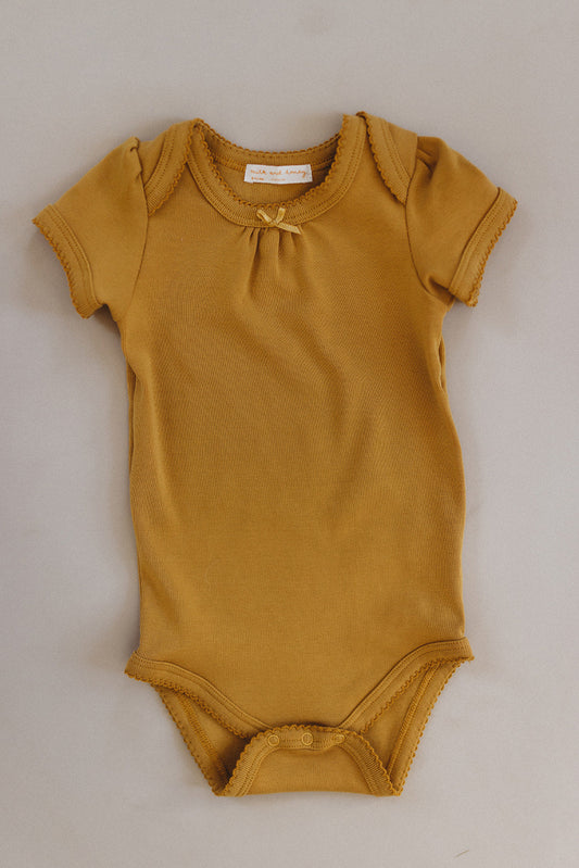 short sleeve pouf onesie, honey