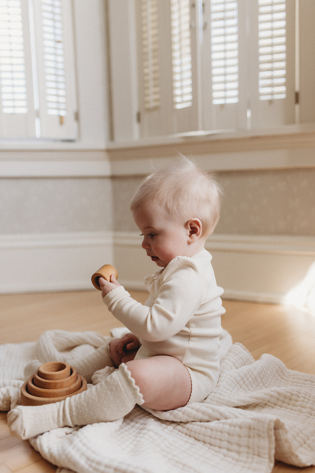 long sleeve pouf onesie, milk