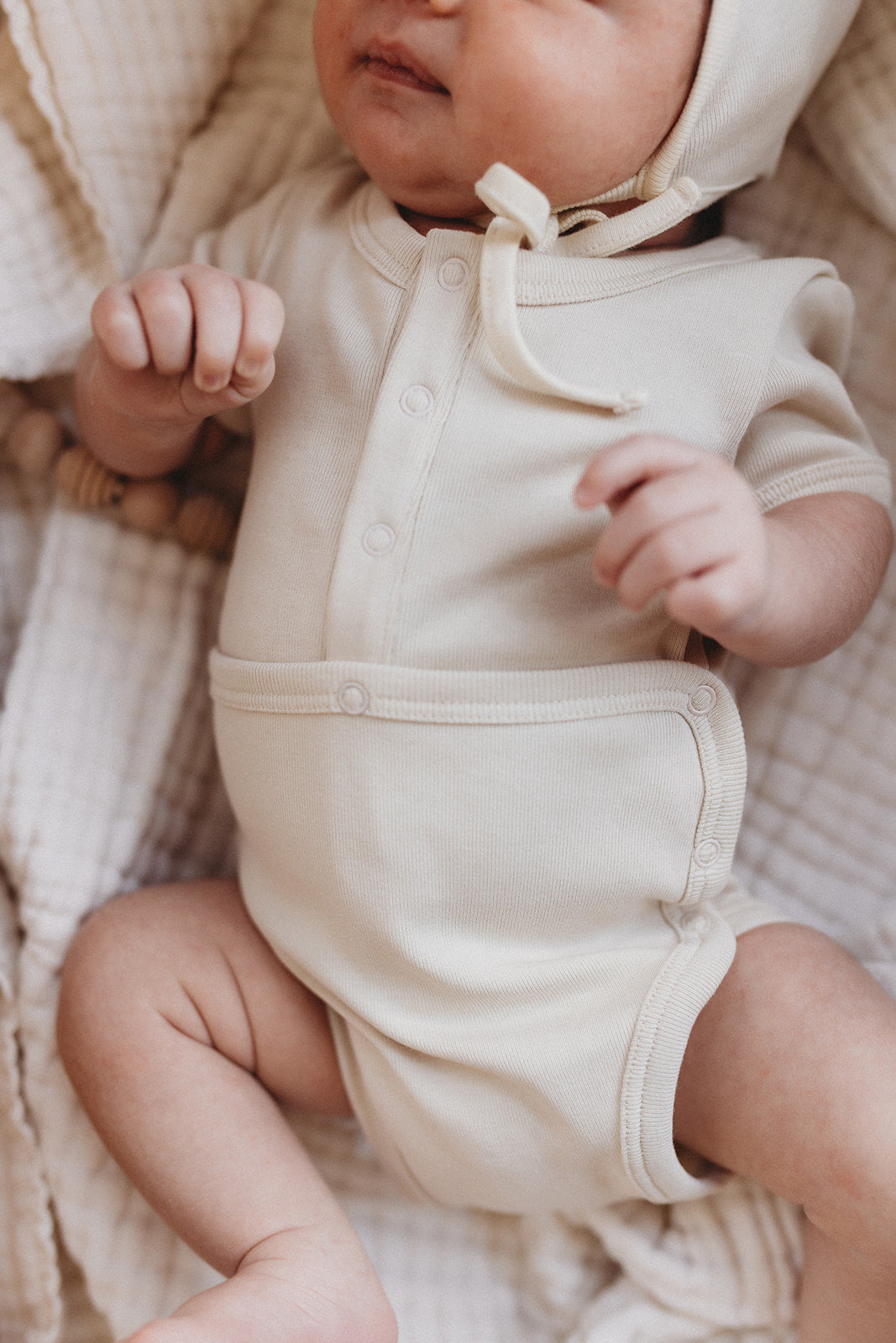 short sleeve snap onesie, angora