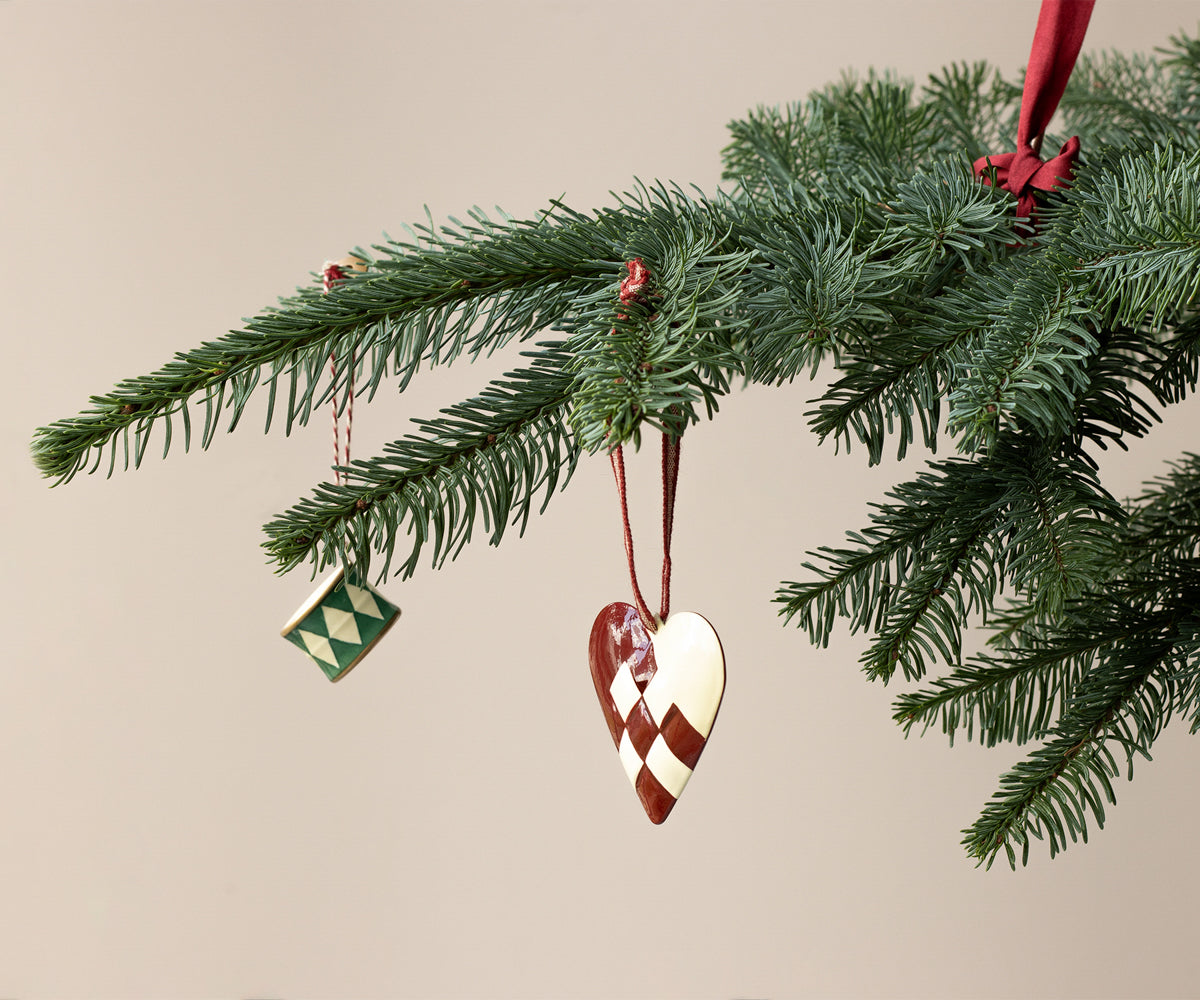 Metal ornament, Large heart - Red