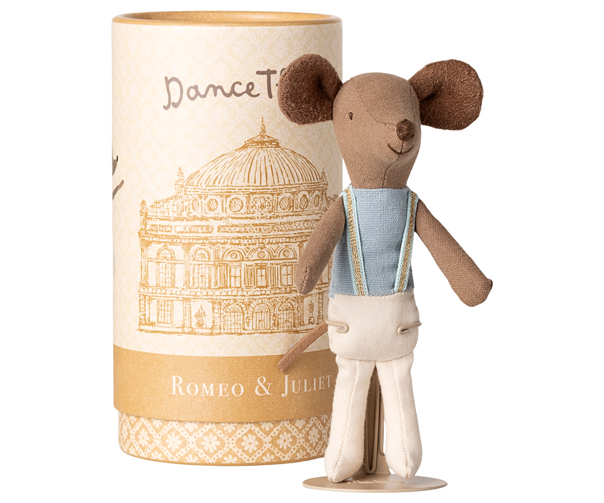 Ballet dancer mouse, Big brother