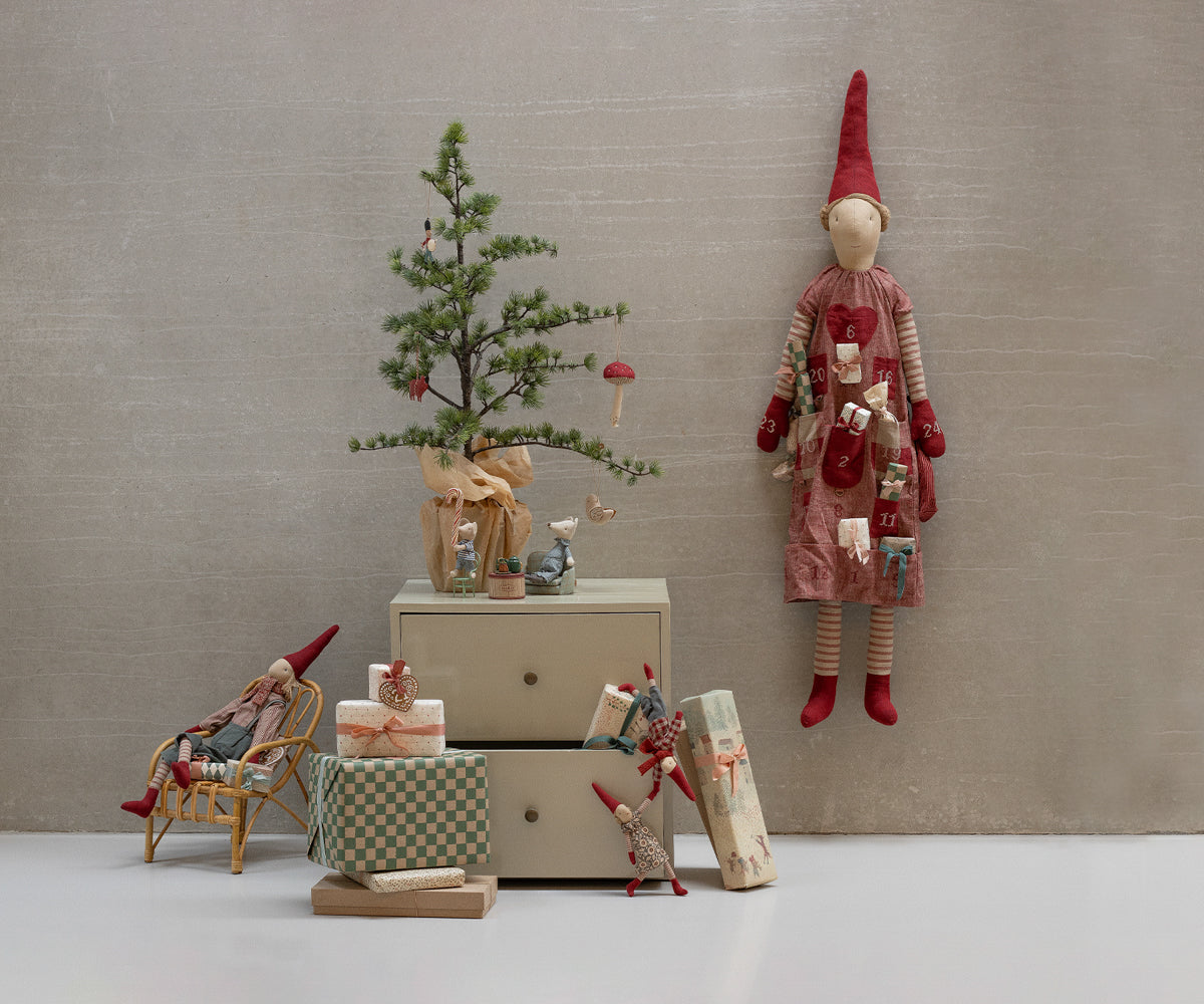 Pixy, Size 1 - Boy - Red checkered shirt